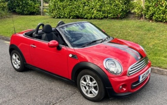 2013 MINI Roadster Cooper with Full MINI Servivce History & Low Miles