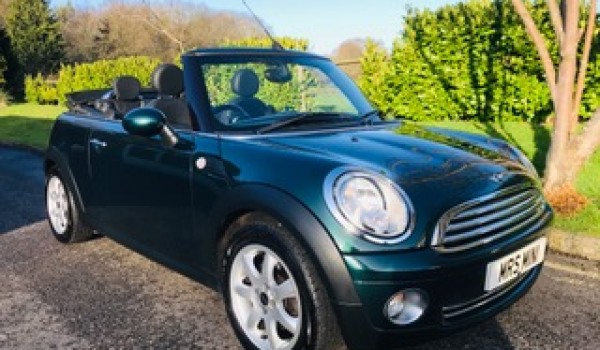 2009 / 59 Mini Cooper Convertible in Iconic British Racing Green with ...